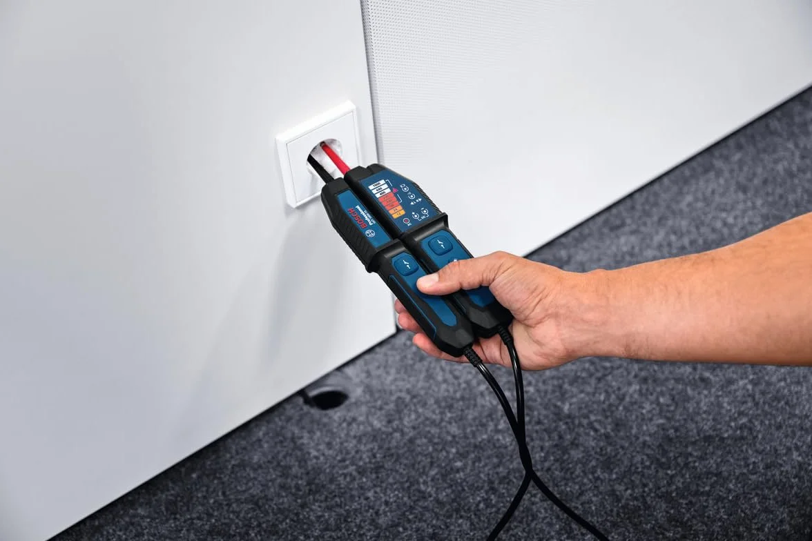 Bosch Professional Testeur de tension GVT 1000-15 1000 V AC/DC LED Buzzer Vibration Lampe de poche