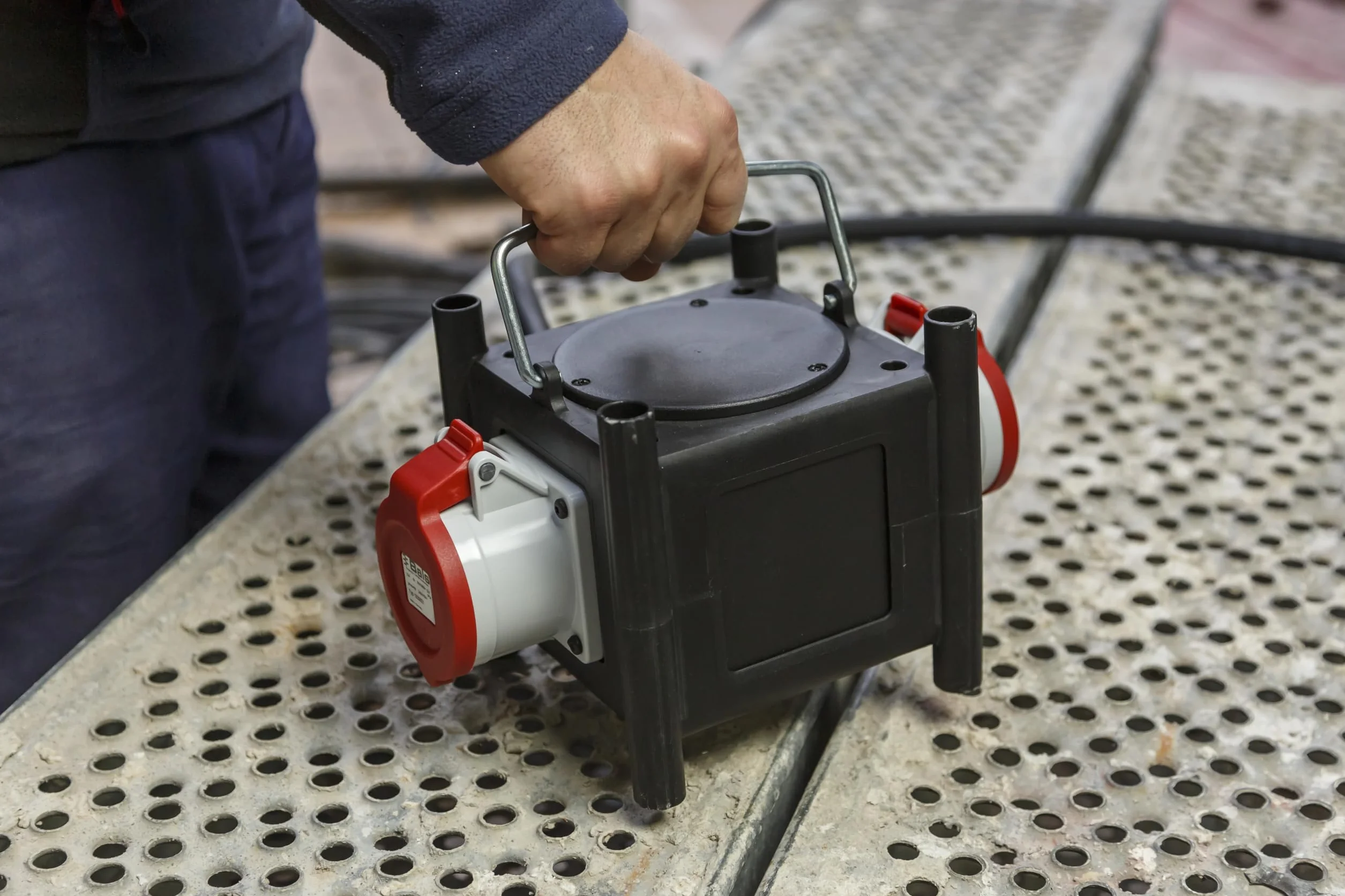 Brennenstuhl Distributeur de Courant Compact en Caoutchouc 2m CEE 400V/32A