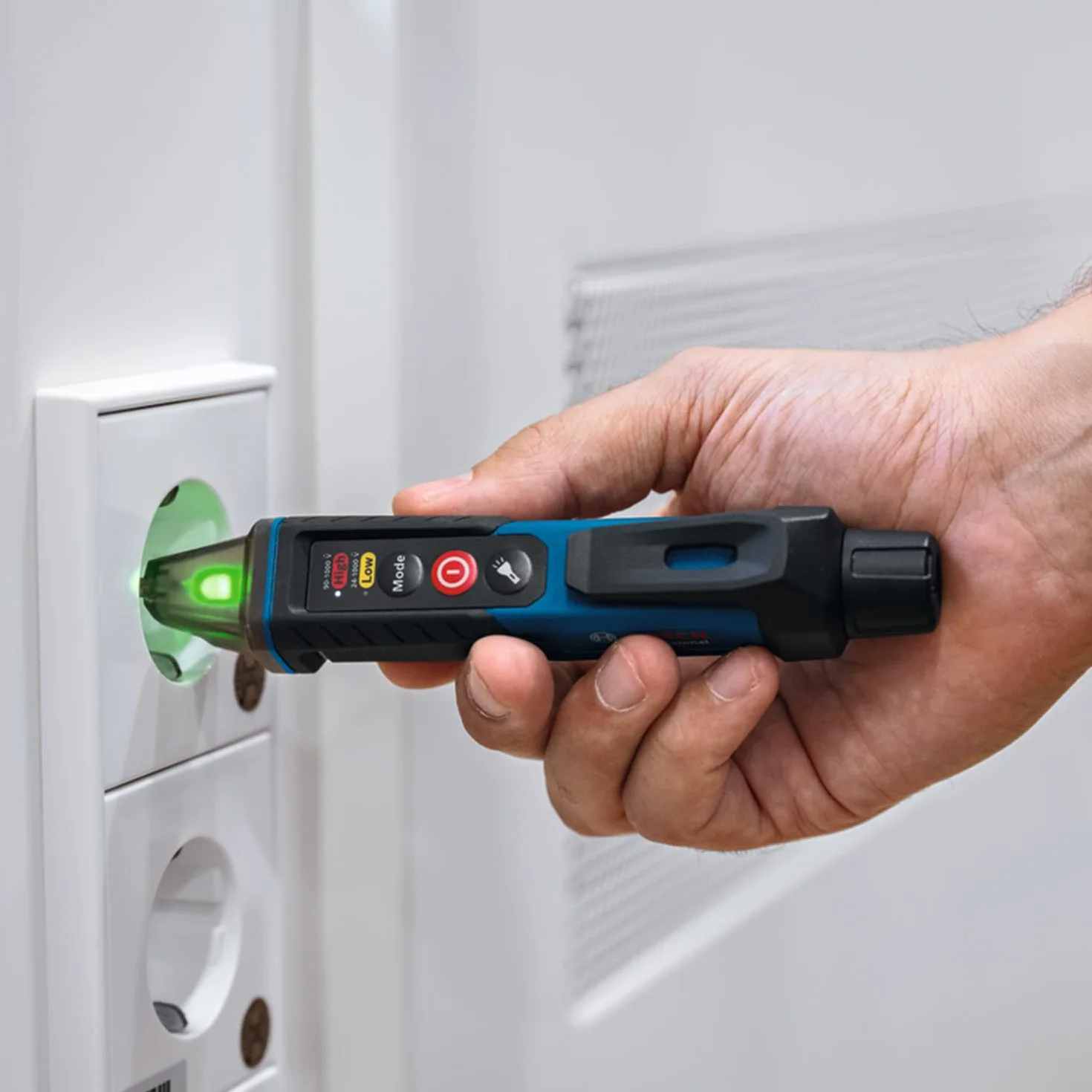 Bosch Professional GVD 1000-17 testeur de tension sans contact IP67 24-1000V AC CAT IV 1000V