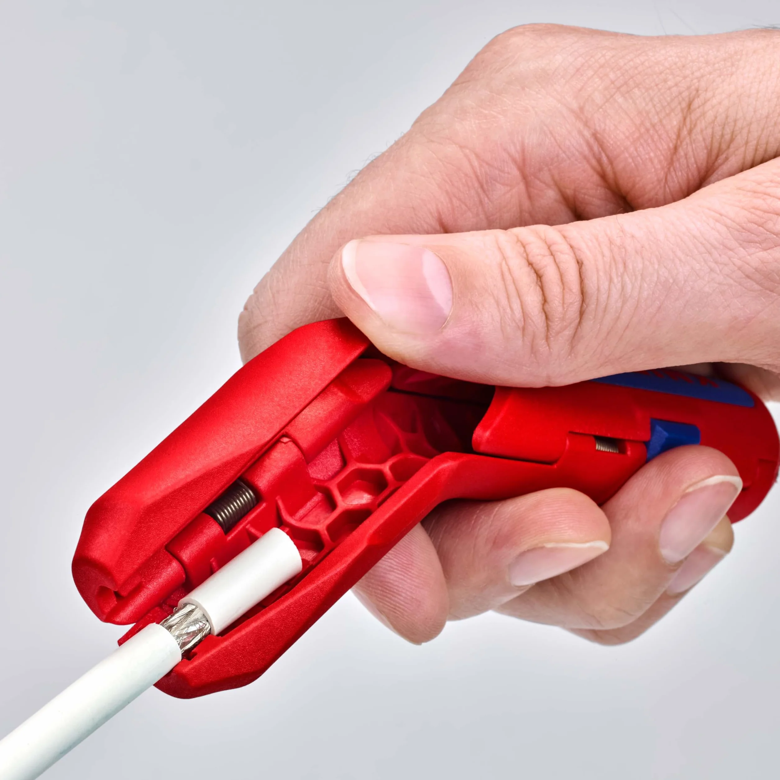 Knipex ErgoStrip 16 95 01 SB Outil à dégainer universel 135 mm câbles 3G1,5-5G2,5 coaxiaux données pince à dénuder