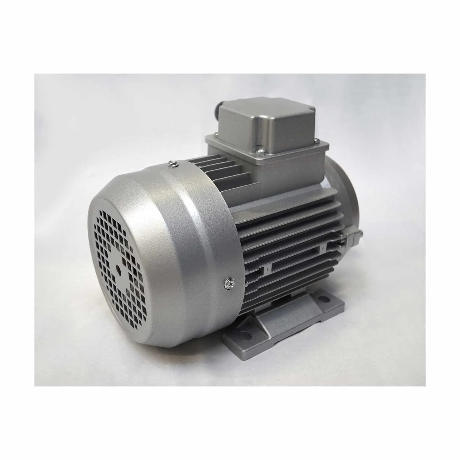 Silnik elektryczny trójfazowy 230/400V 0,75kW 1500 obr/min Mh180g4b3 B3