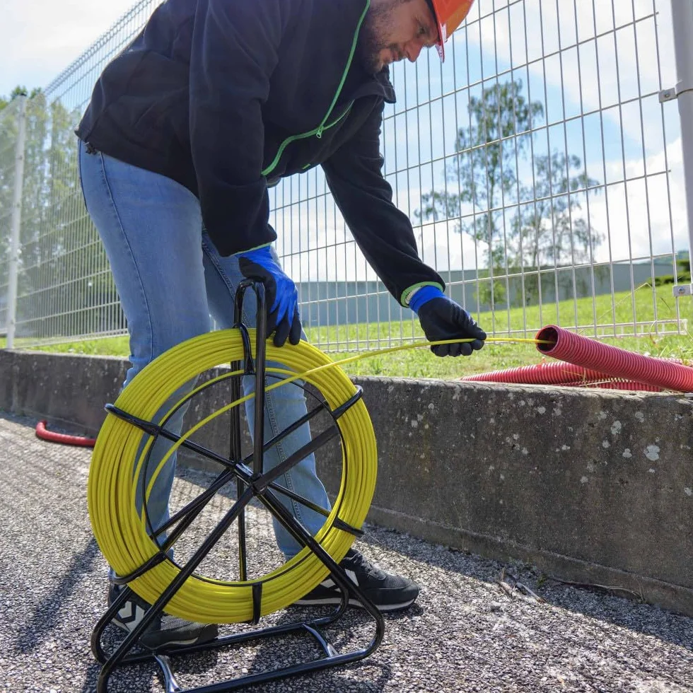 Aiguille tire fil fibre de verre dévidoir 100 m