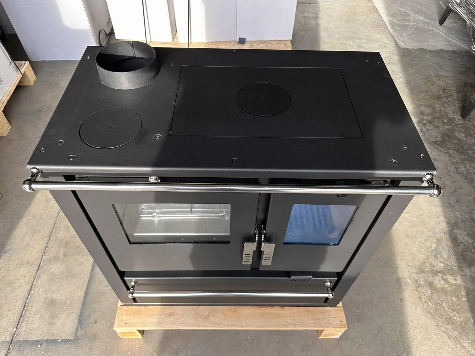 Poêle à bois Verso Cs Plus à gauche 7,7 kW grand compartiment de cuisson acier inoxydable