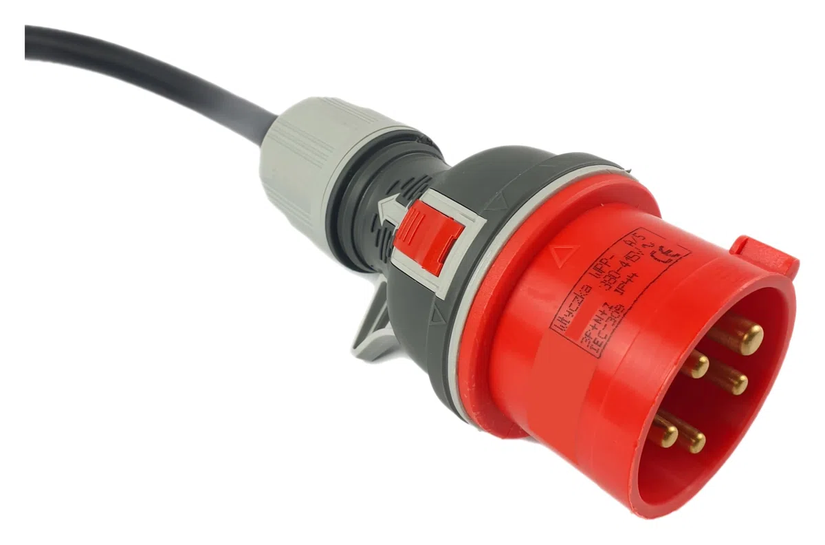 Adaptateur CEE 32A 5P vers Triple Prise 230V 2P+E Coffret IP44 3 Disjoncteurs C16 Câble Caoutchouc 1 m