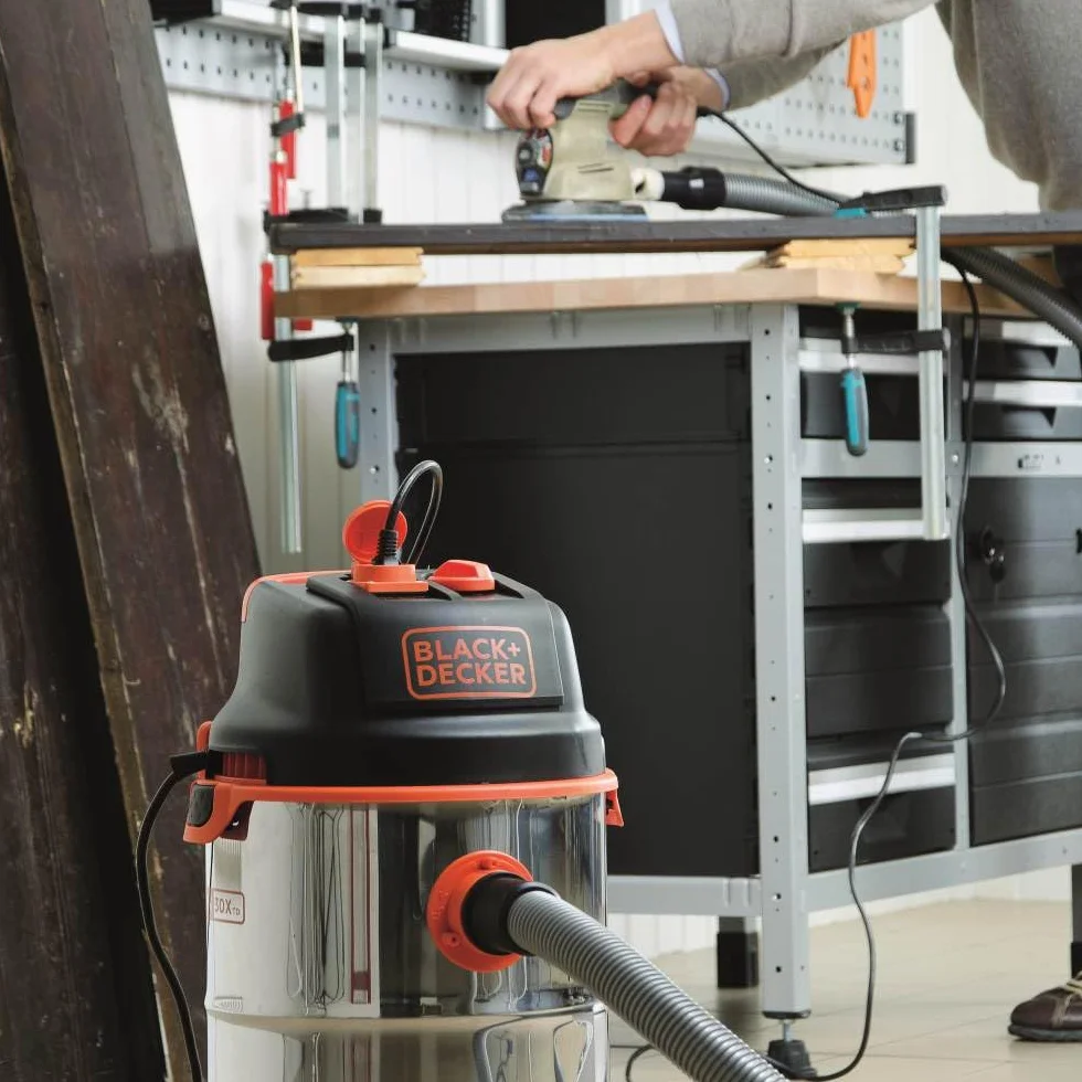 BLACK+DECKER Aspirateur Solides et Liquides BXVC30XTDE 1600 W 30 litres
