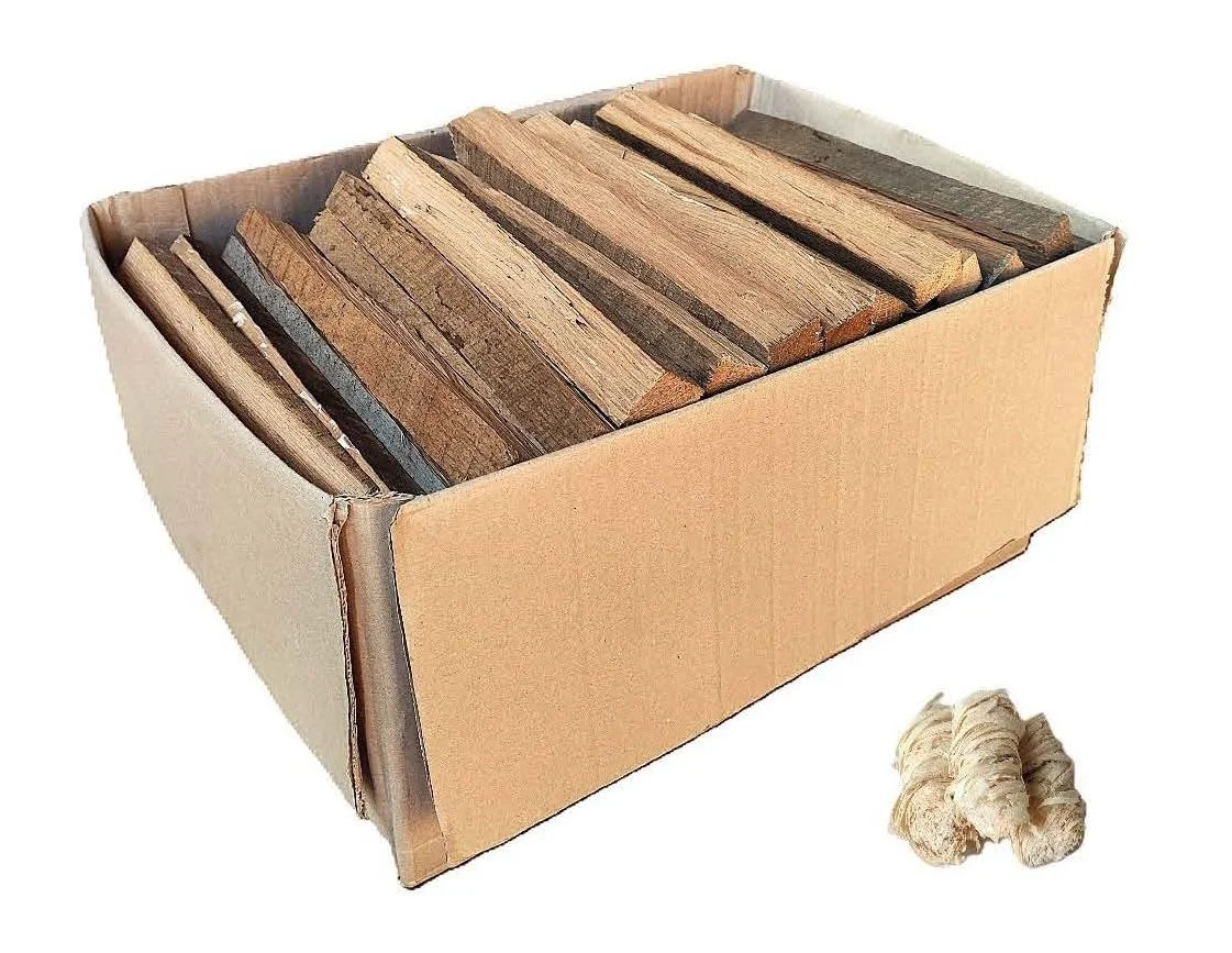 Bois d'Allumage en Chêne Sec 8 kg, Bûchettes 25 cm, avec 3 Allume-Feux