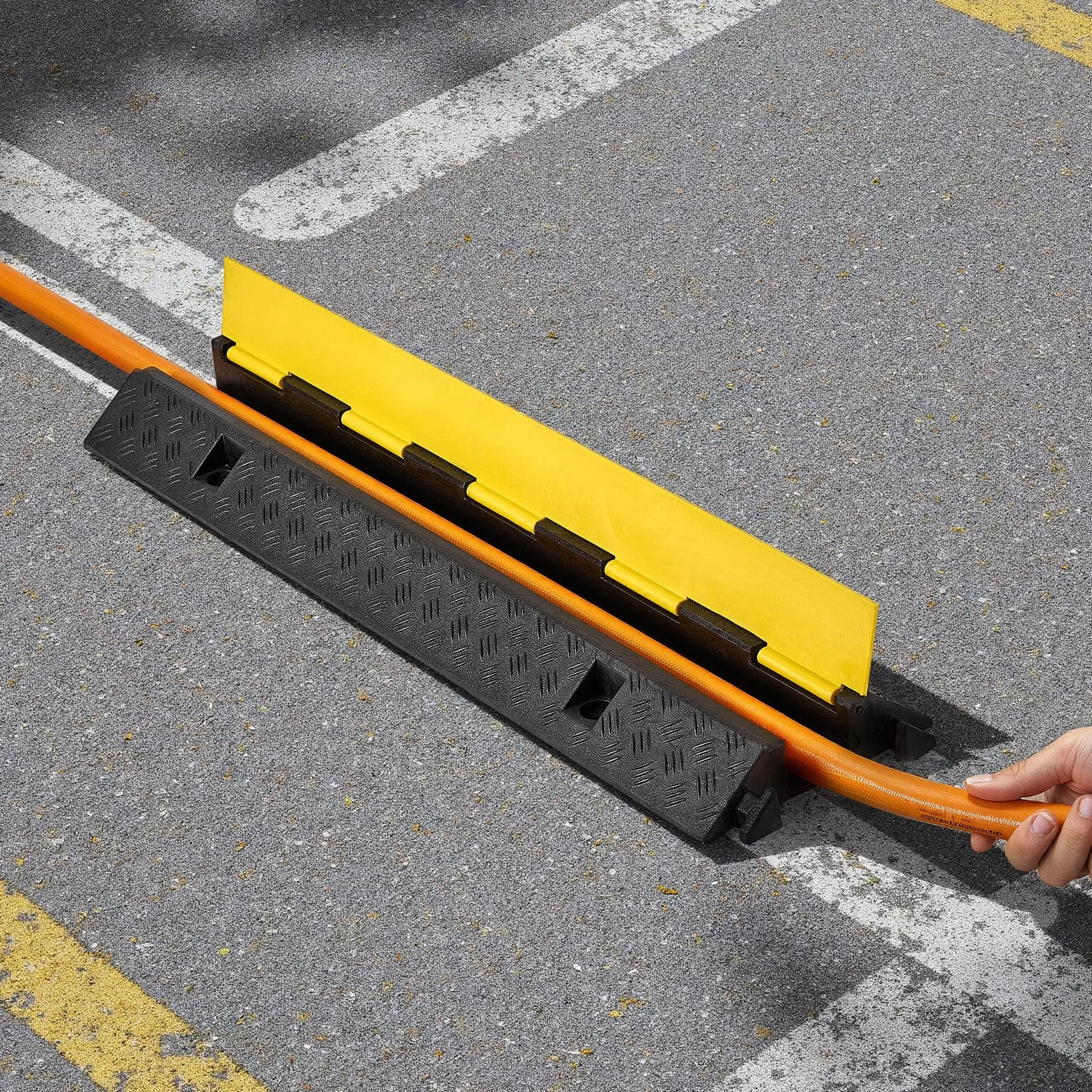 VEVOR Rampe de Protection Câbles 9979 kg 1 Canal 70 x 50 mm Caoutchouc