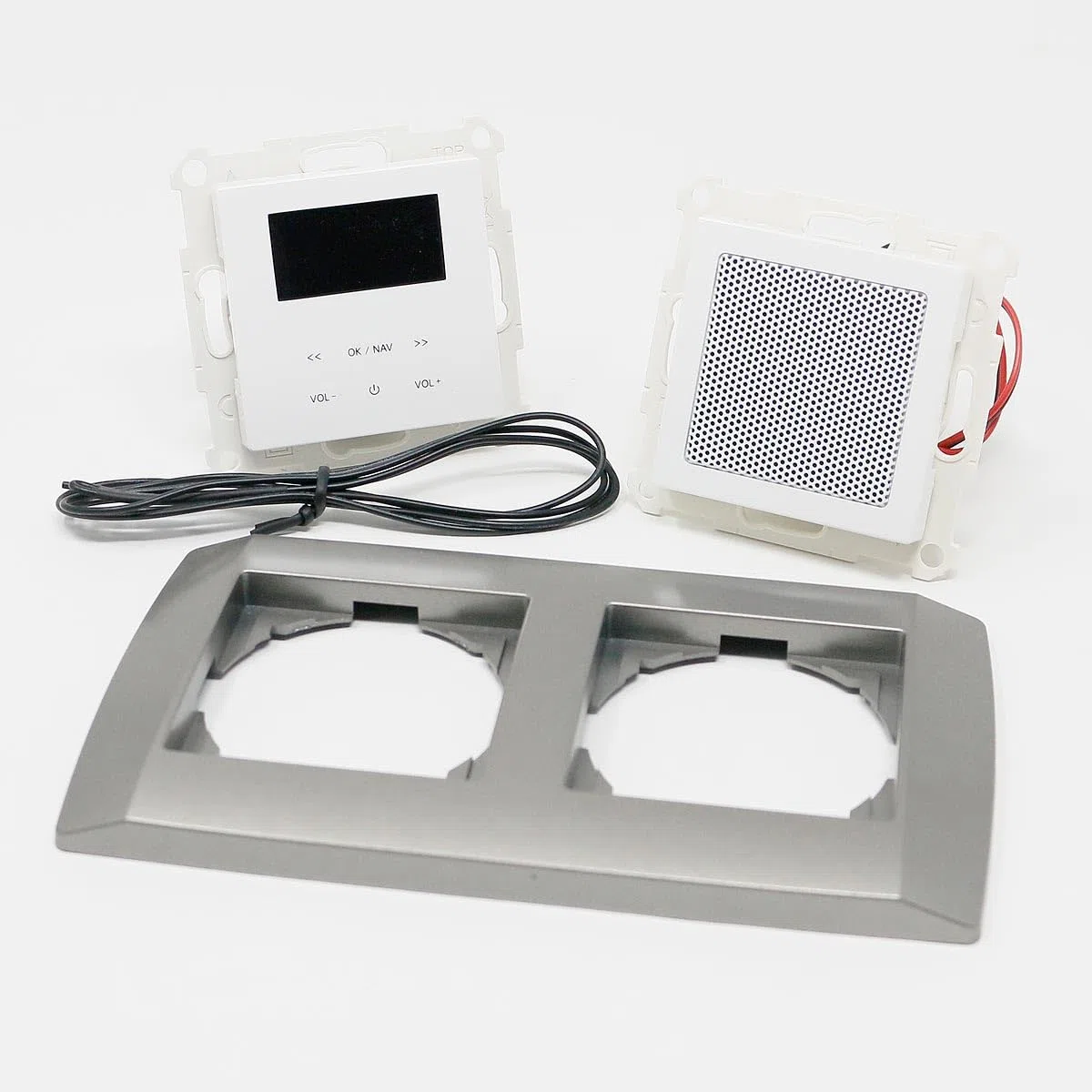 Radio encastrée LOGIQ 2W RMS DAB+ FM Bluetooth écran OLED Alarme Sleep Timer Cadre 2 Voies Bold Titane